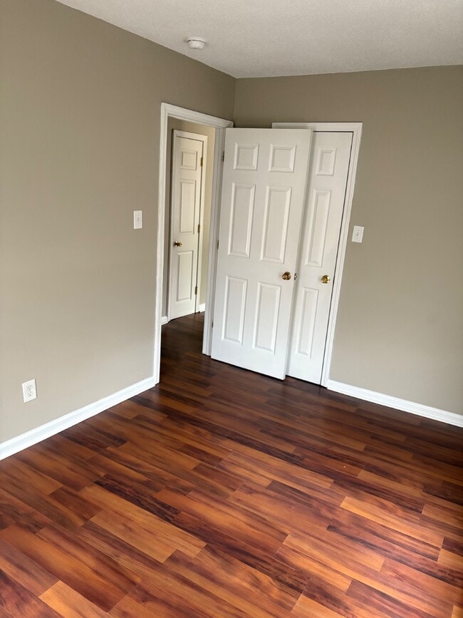 Photo - 352 Morton Ave