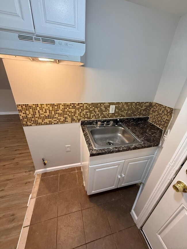 Photo - 269 Laurel Ave Unit St3