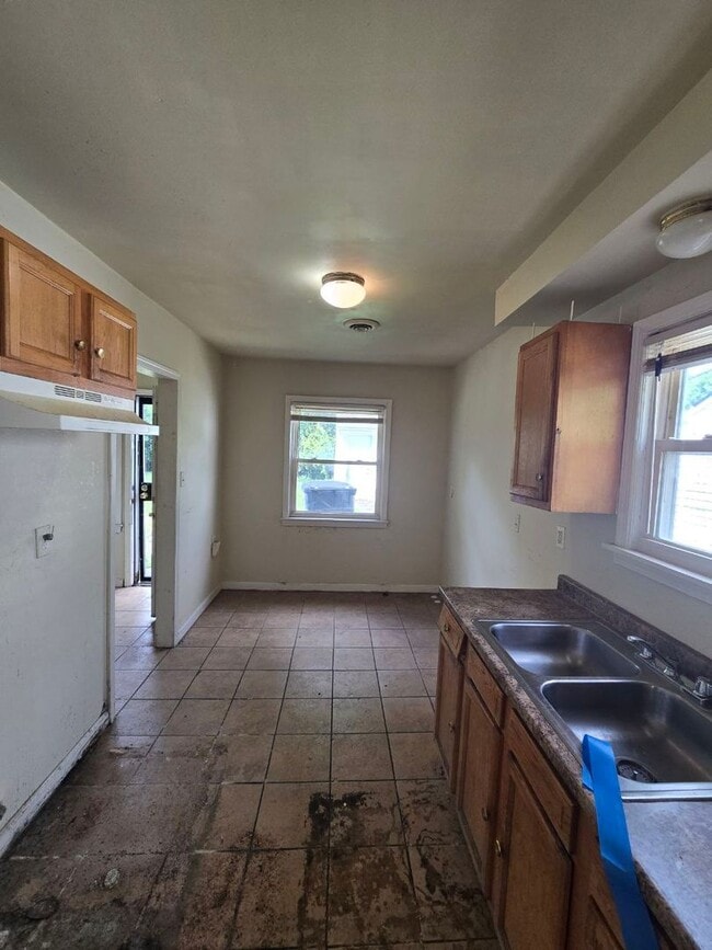 Photo - Cozy 3 bedroom single family home | one le...