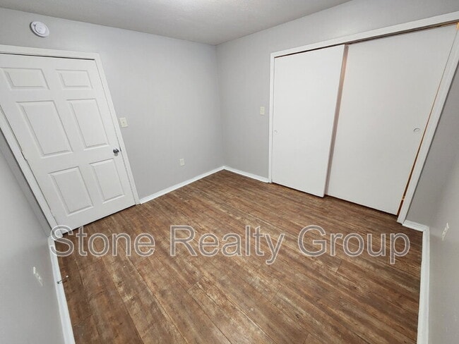 Photo - 2955 S 13 1/2 St