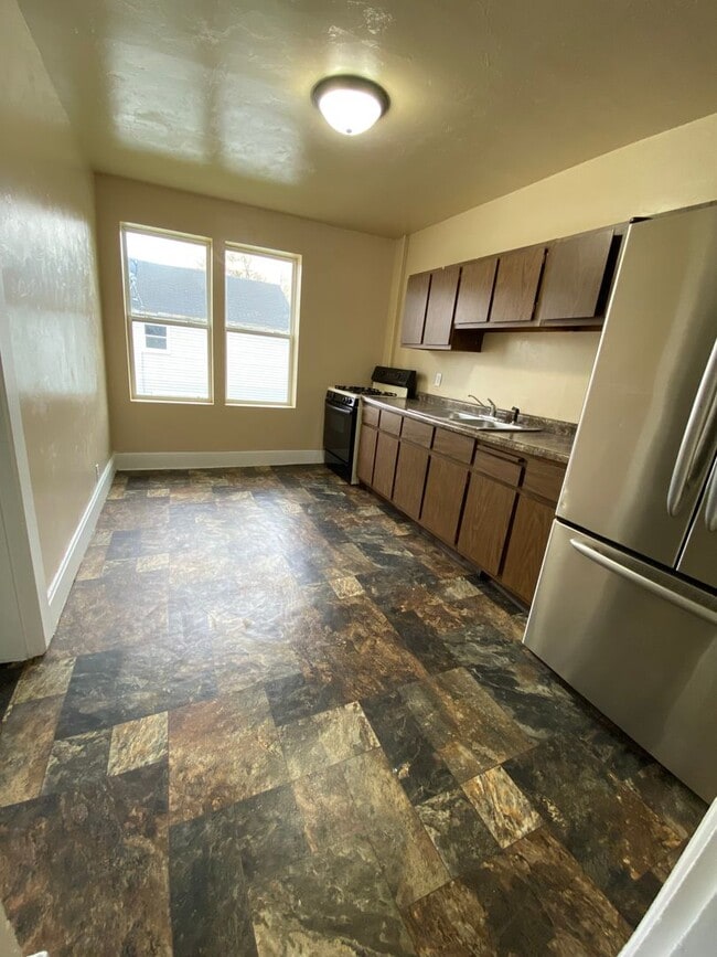 Photo - 341 Pecor St Unit A