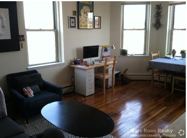 Building Photo - 381 Harvard St Rental