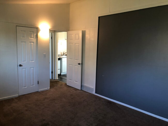 Photo - 2202 Fargo Ave