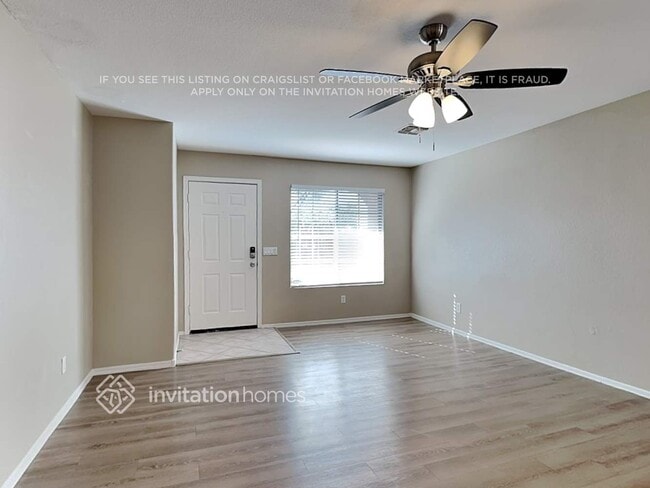 Photo - 834 E Impreria St