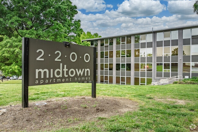 2200 W Cornwallis Dr