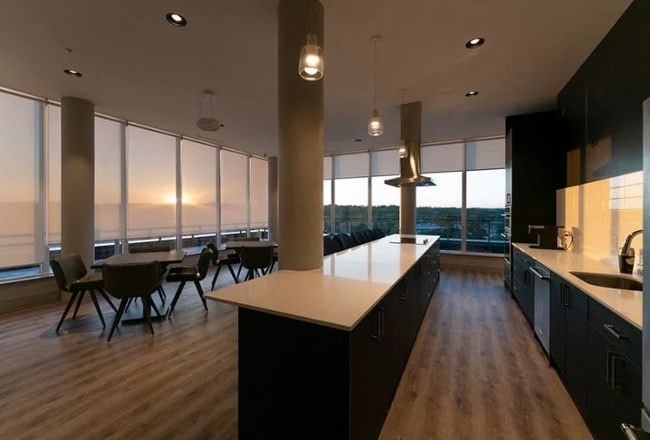 Photo - 475 George St N Unit 3 Bed