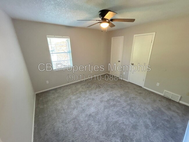 Photo - 2219 Goldbrier Ln