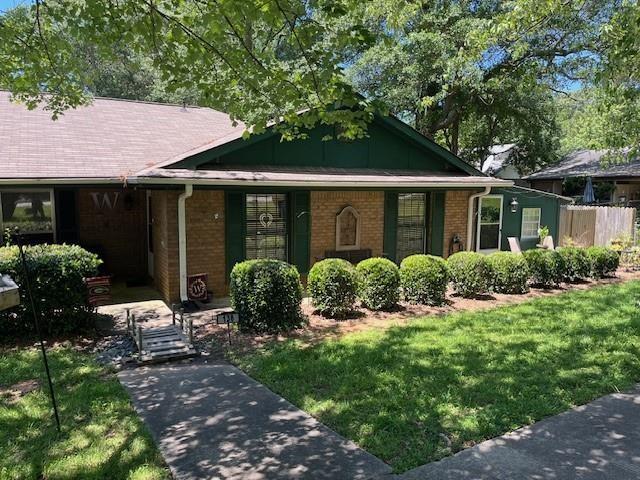 Photo - 138 Manning Rd SW