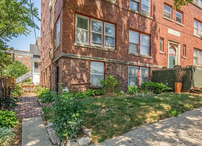 Pleasant Street Apartments