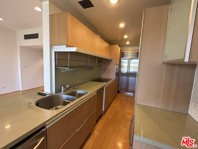 Photo - 10501 Wilshire Blvd Unit 1911