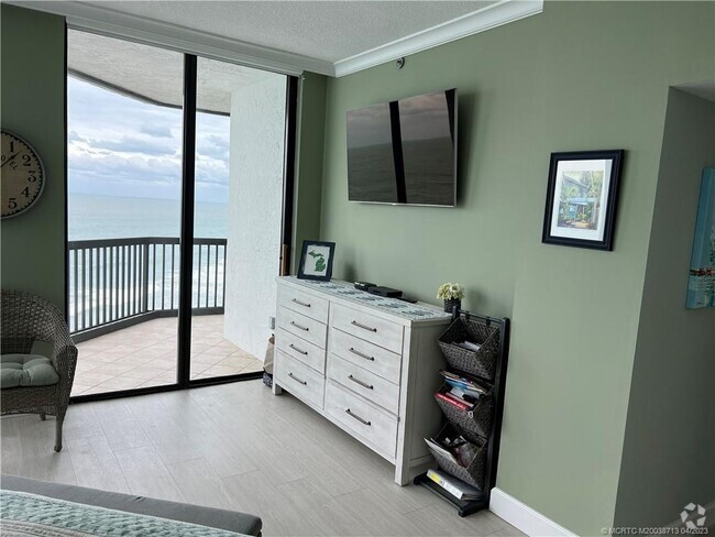 Building Photo - 8800 S Ocean Dr Unit 1406PH Rental