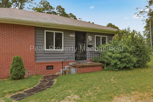 Photo - 2105 Fort Rice St
