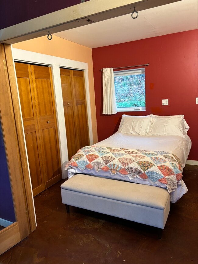 Photo - 2745 SE Bloomfield Rd Unit Garage apartment