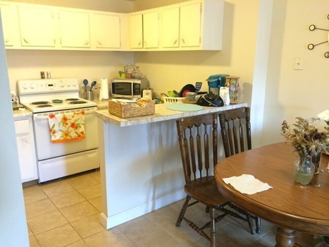 Building Photo - 1 bedroom Oak Square Brighton