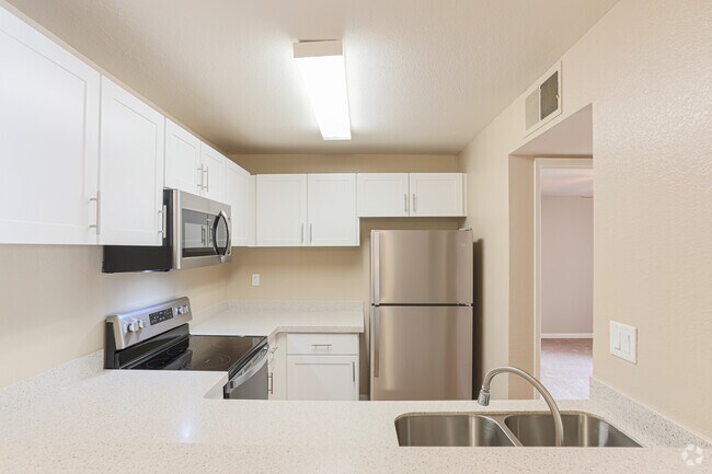 1BR, 1BA - 686 SF