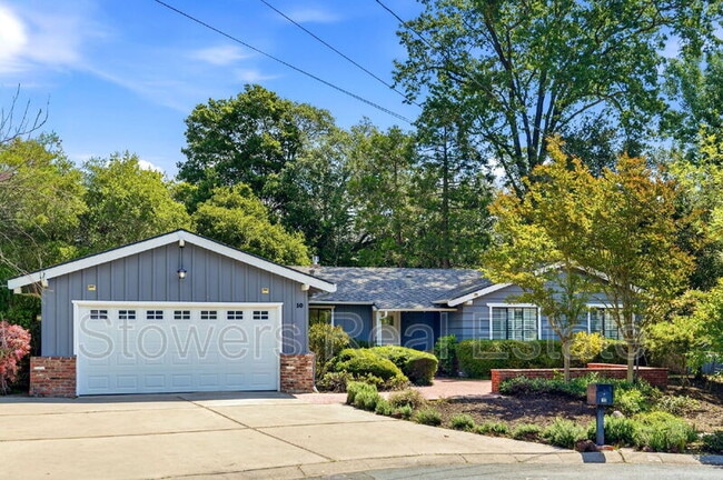 Building Photo - 10 Corte Del Rey