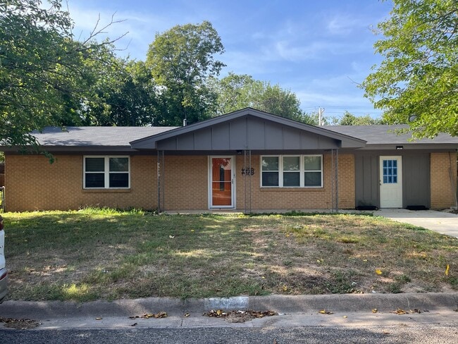 Photo - 1310 Westview Dr