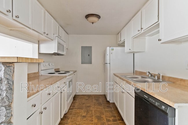 Photo - 18051 E Kentucky Ave Unit 104