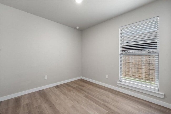 2006 Corpus Ave Unit B