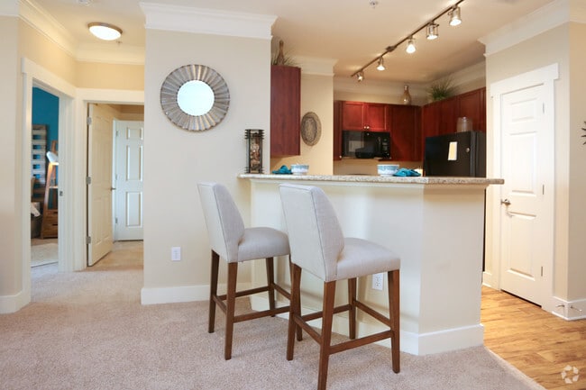 Interior Photo - Riverside Parc Rental