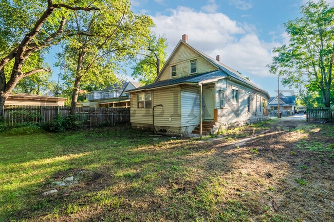 Photo - 1329 N Wellington Pl