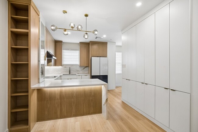 Building Photo - 12707 Boheme Dr Unit 1506
