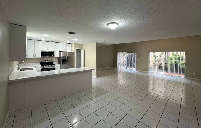 Building Photo - 8301 NW 194th Terrace