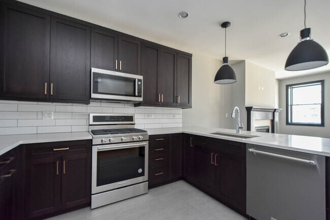 3923 N Ashland Ave Unit 6C
