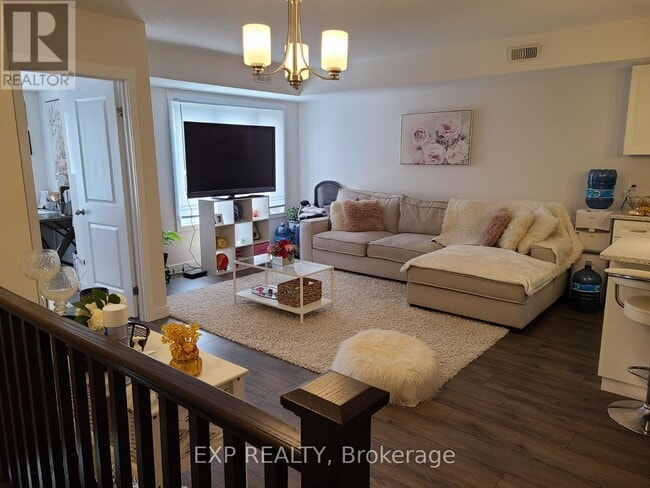 Photo - 160 Rochefort St.