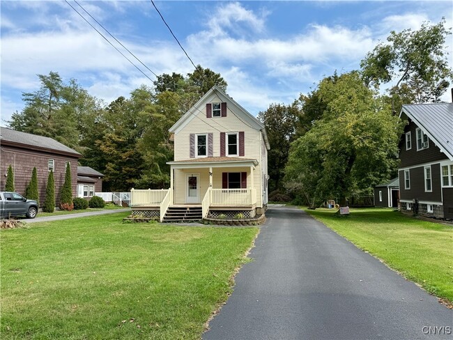 Photo - 37 White St