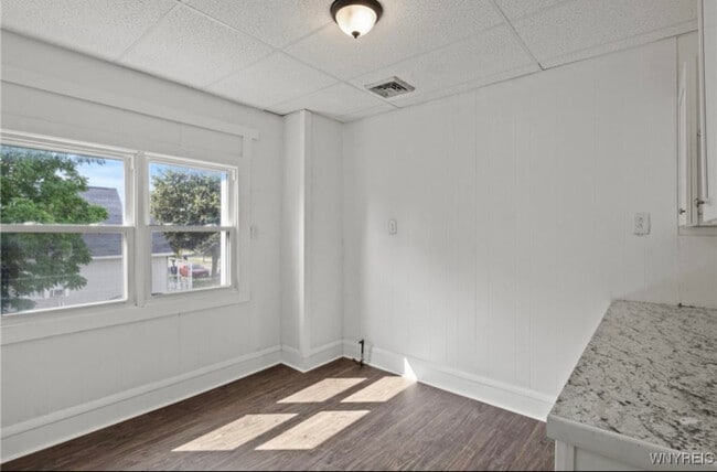 877 Prospect Ave