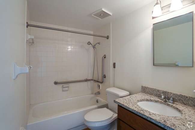 Photo - Central Manor Apartments