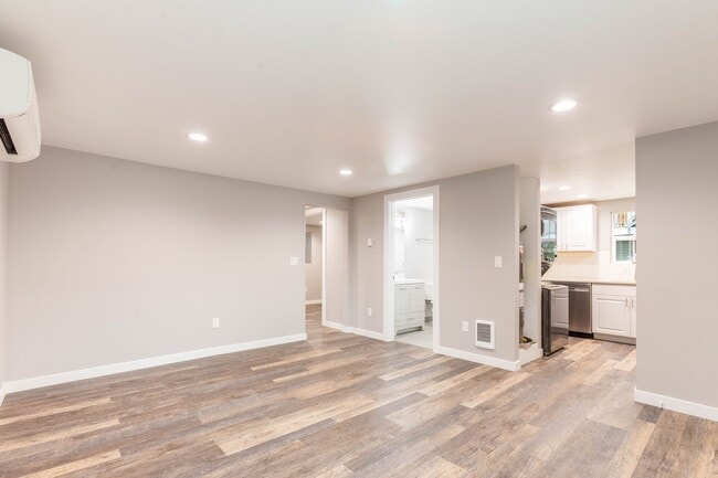 Photo - 506 Southway Dr Unit B