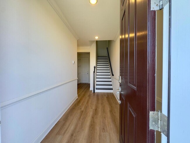 Photo - 2550 Frg Vlg Wy