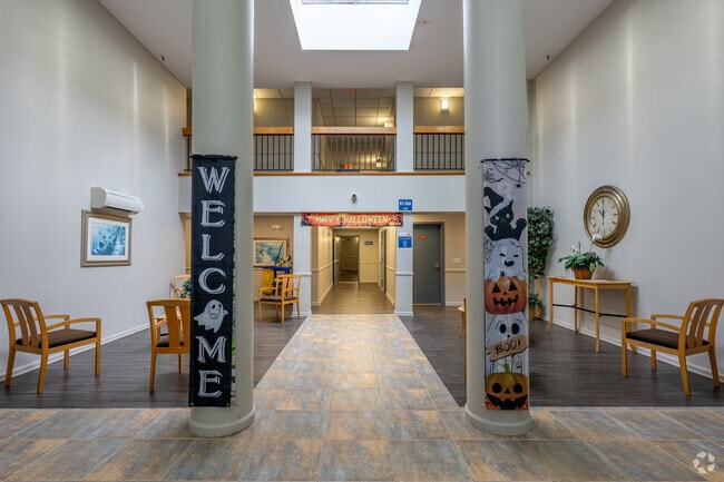 Vestíbulo - Airmont Gardens 55+ Senior Apartments