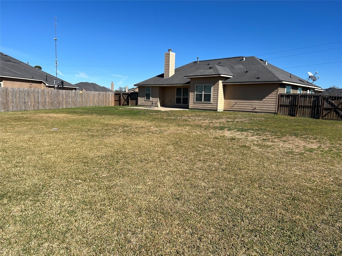 Photo - 99 Fordland Estate Dr