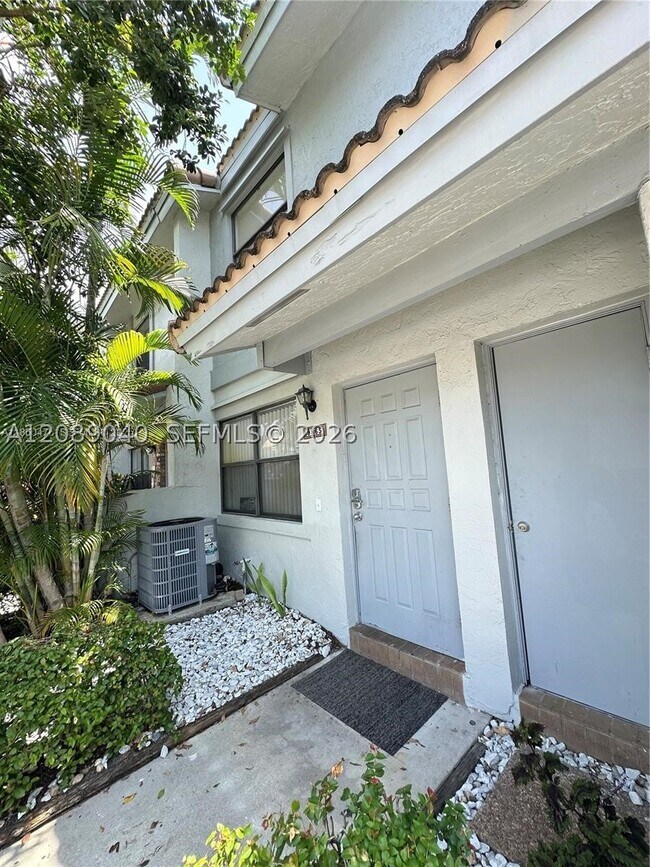 Photo - 9865 Riverside Dr