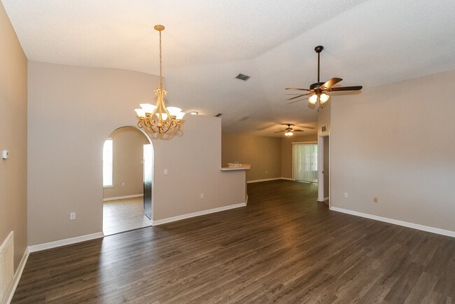 Photo - 3236 Carlotta Road