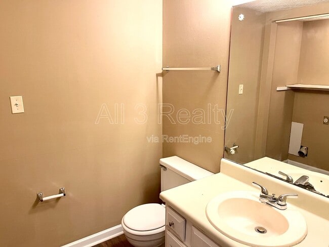 Photo - 145 Meadowbrook Ct Unidad B