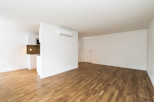 Photo - 55 Eccleston Dr Unit 105