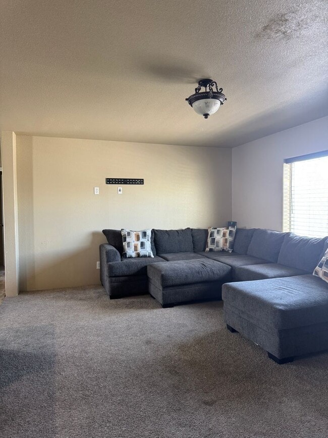 Photo - 1581 Daisy Dr