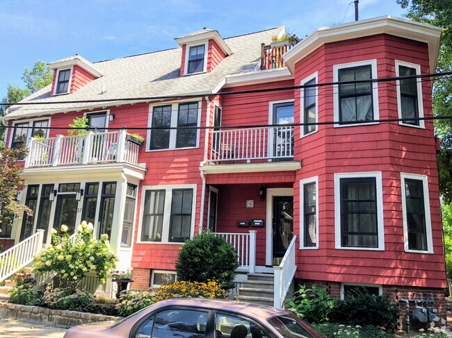 Building Photo - 37 Fairfield St Unit 1 Rental