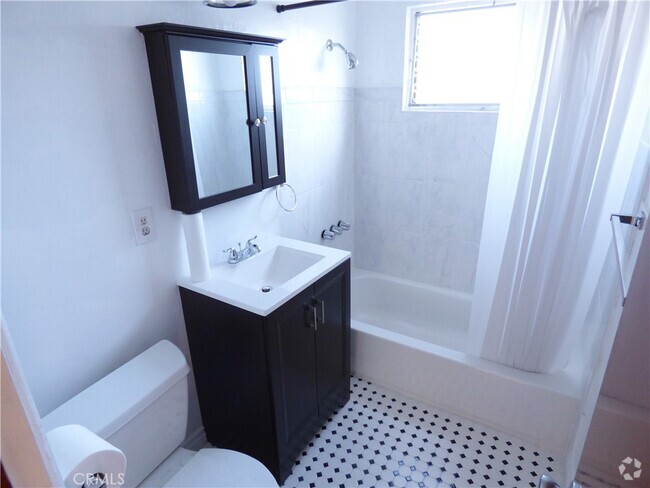 Building Photo - 5832 Camerford Ave Rental