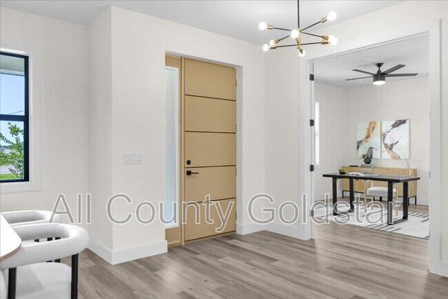 Photo - 1173 Rotonda Cir