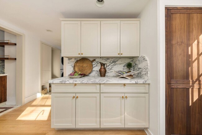 Photo - 56 Carroll St