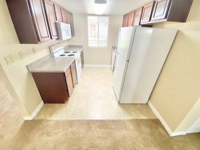 Photo - 1ST FLOOR CONDO UNIT  1 BEDROOM/ 1 FULL BATH, LOCATED GUARD GATED COMMUNITY