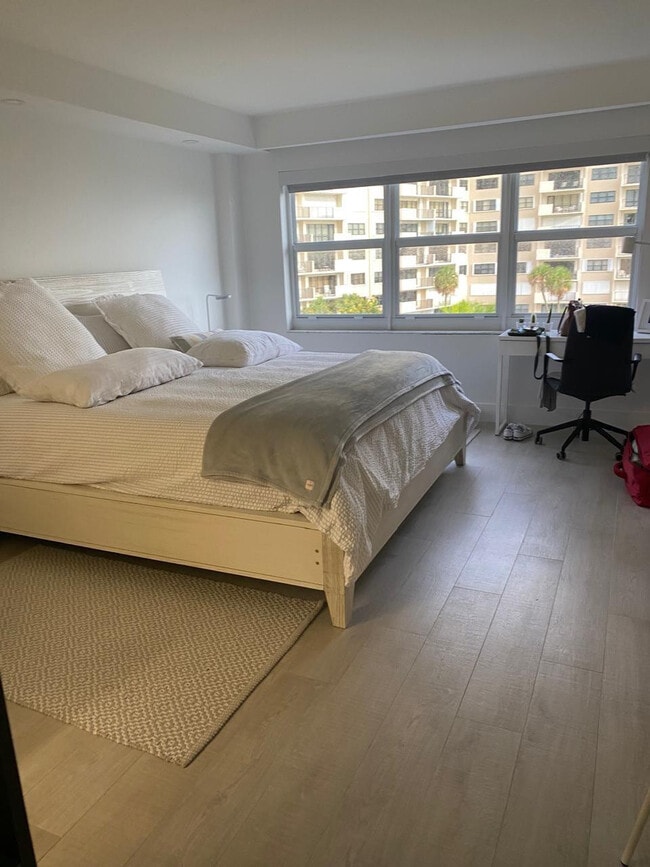 Building Photo - 5000 N Ocean Blvd Unit 510