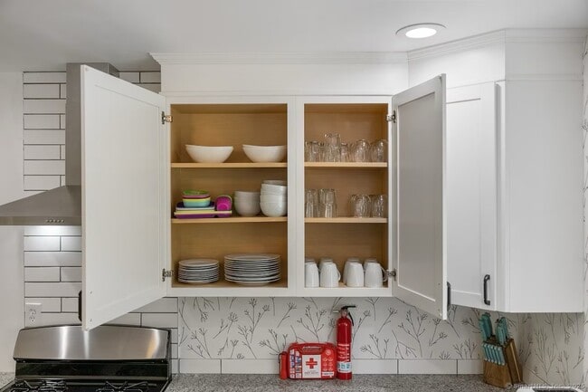 Photo - 50 Longwood Dr