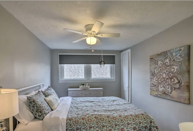 Photo - 1623 Hillcrest Rd