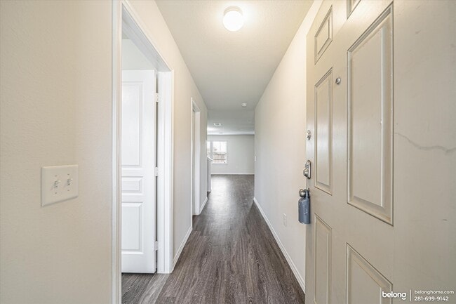 Photo - 5007 Royal Amber Ln